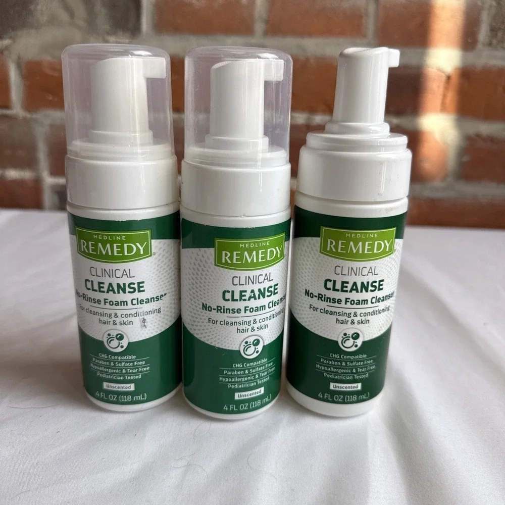 4 oz. Medline Remedy‎ Cleanse No Rinse Foam Cleanser Hypoallergenic Unscented 3